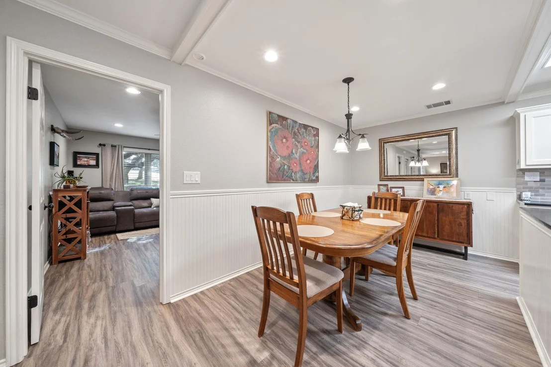 Photo of 25 Doolittle DR