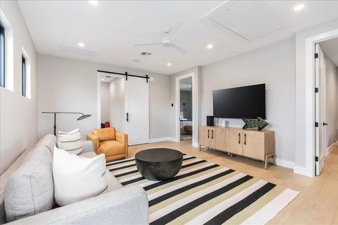 Photo of 9600 Stratus DR