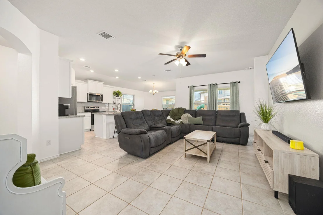 Photo of 149 Rearden BLVD