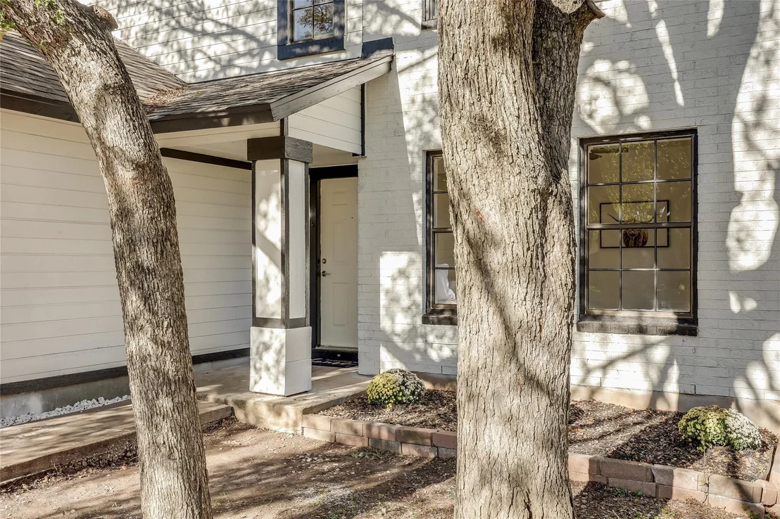Photo of 1407 BUTTERNUT PL