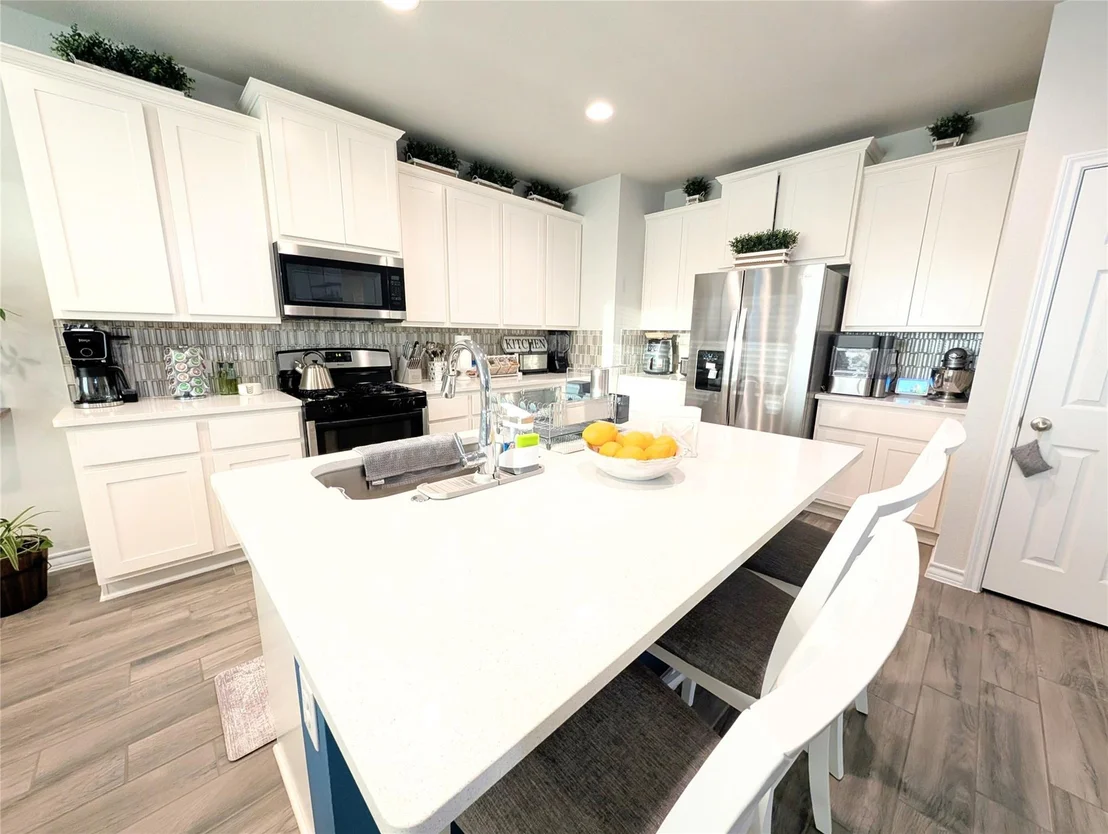 Photo of 226 Thornless CIR