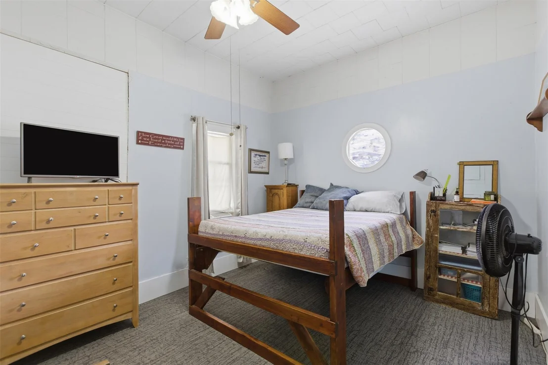 Photo of 400 S Willis ST