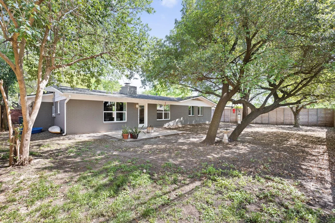 Photo of 8604 Primrose LN