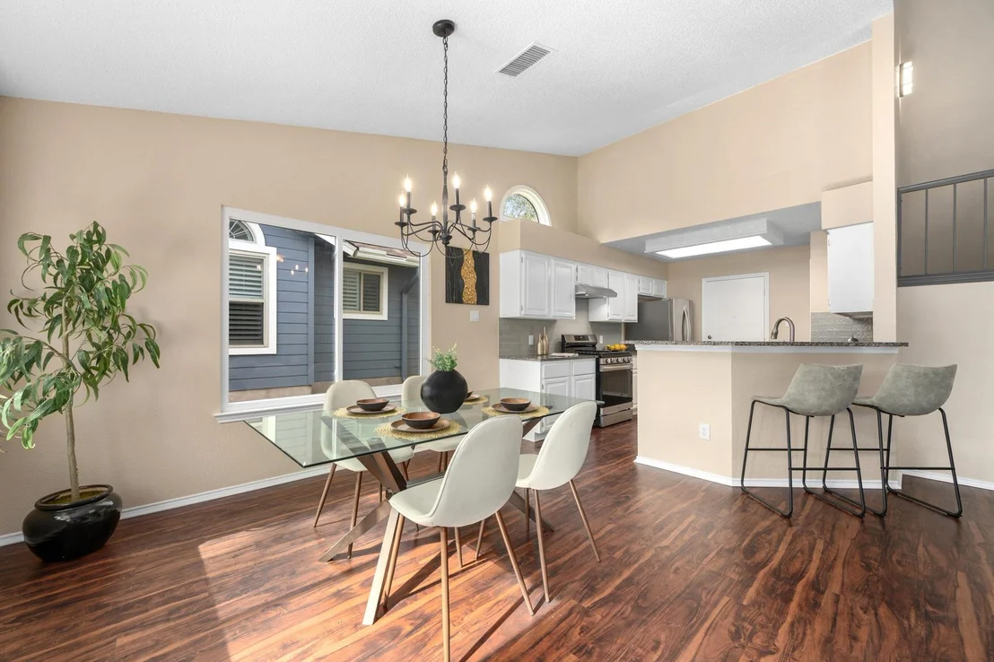 Photo of 8601 Verona TRL