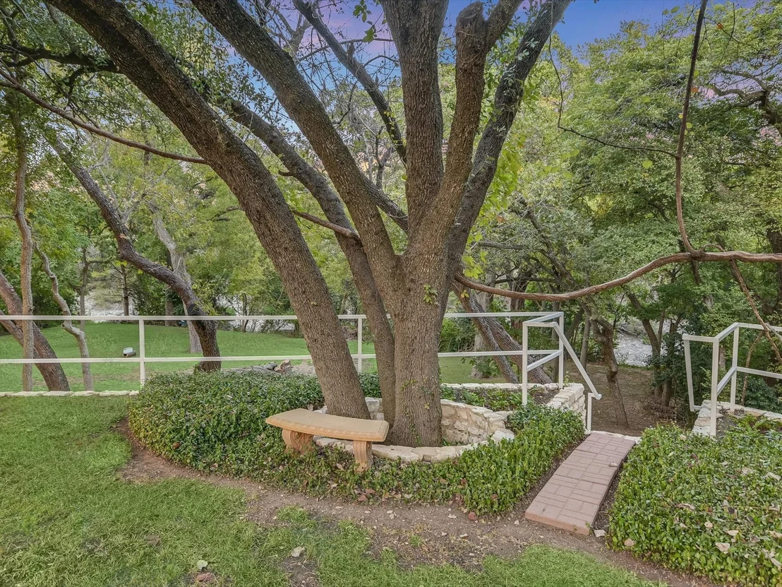 Photo of 832 Walnut Creek DR