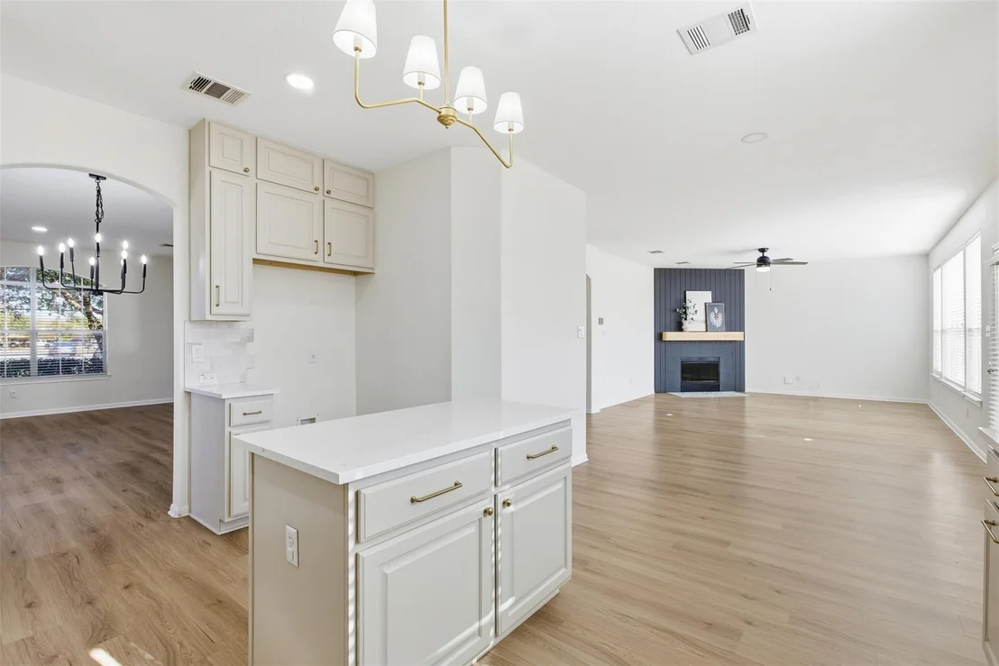 Photo of 1502 Summercrest BLVD