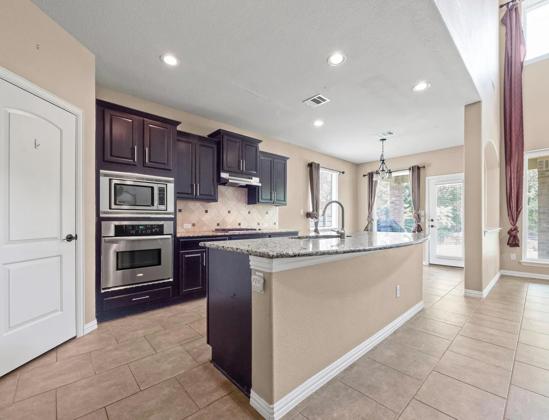 Photo of 1341 Talley LOOP