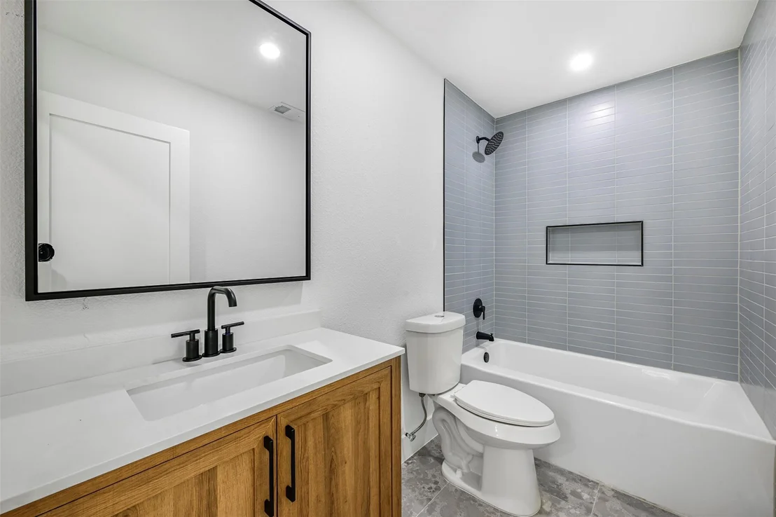 Photo of 3001 Cedarlawn CIR