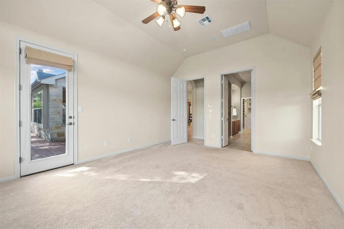 Photo of 240 Bolton DR