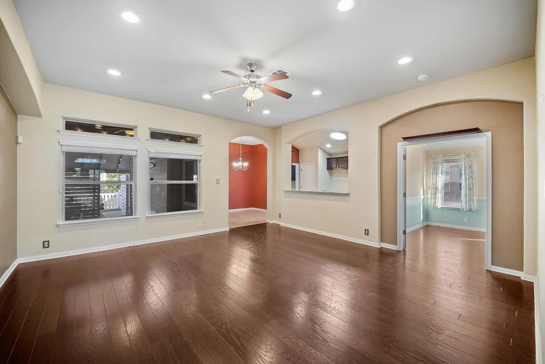 Photo of 1810 Discovery BLVD