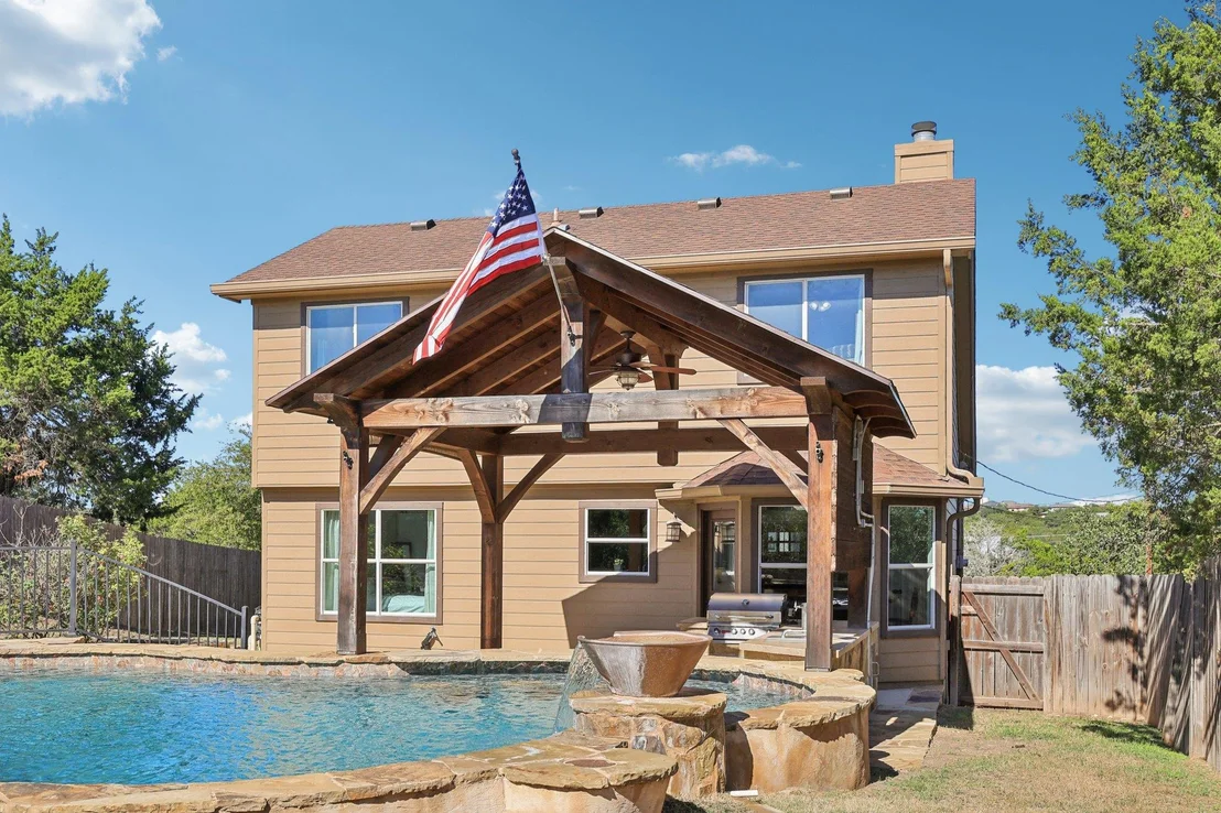 Photo of 840 Scenic CIR