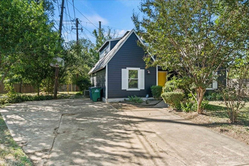 Photo of 5205 Calais CT