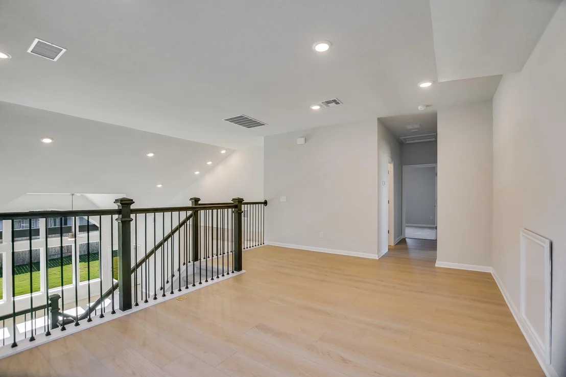 Photo of 237 Smithsonian LN