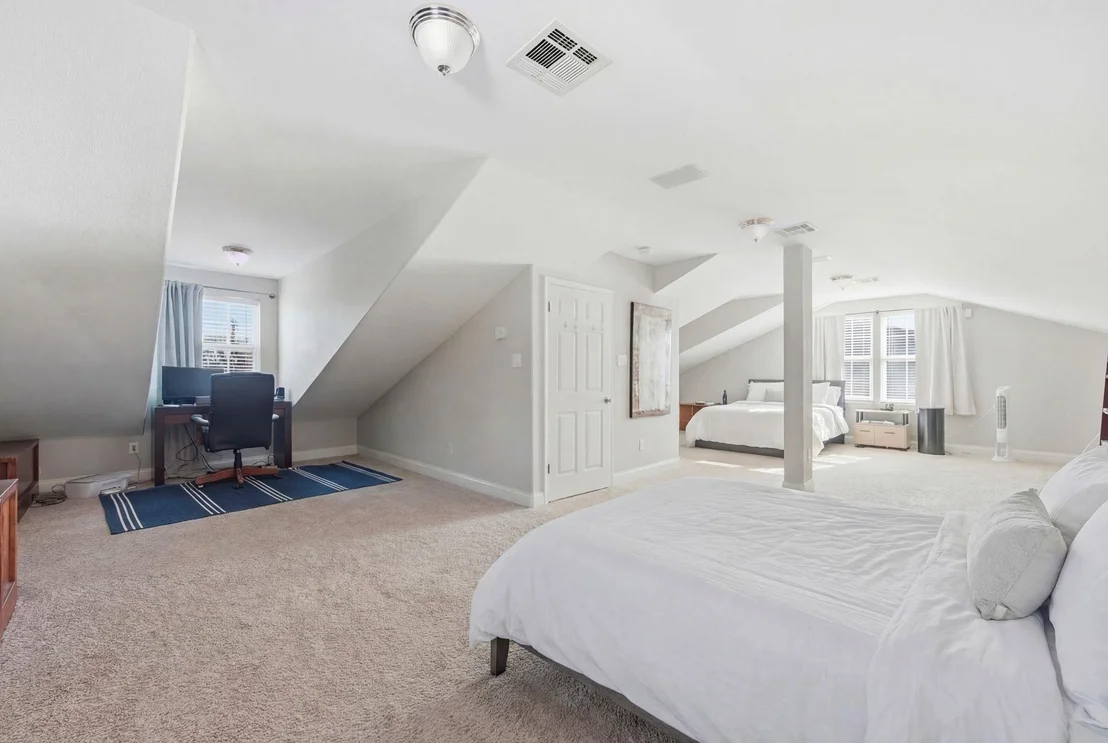 Photo of 2413 Enfield RD