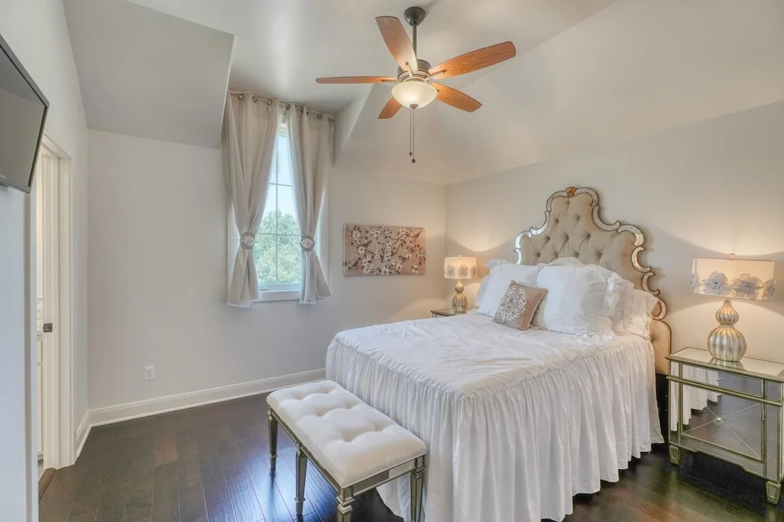 Photo of 301 Twisted Oak DR