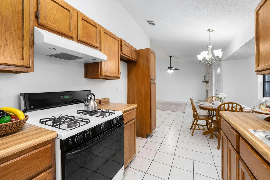 Photo of 2305 QUICKSILVER BLVD