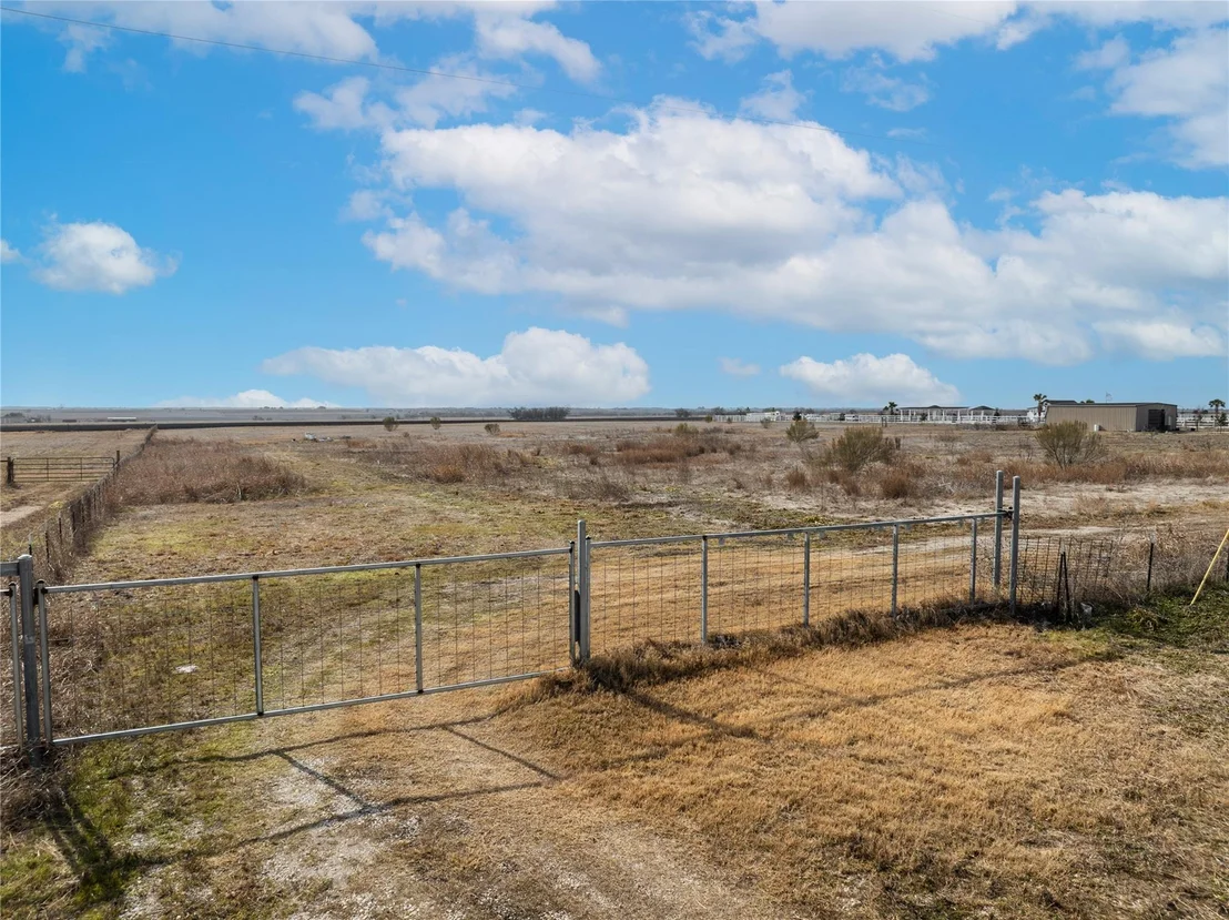 Photo of 824 County Road 451