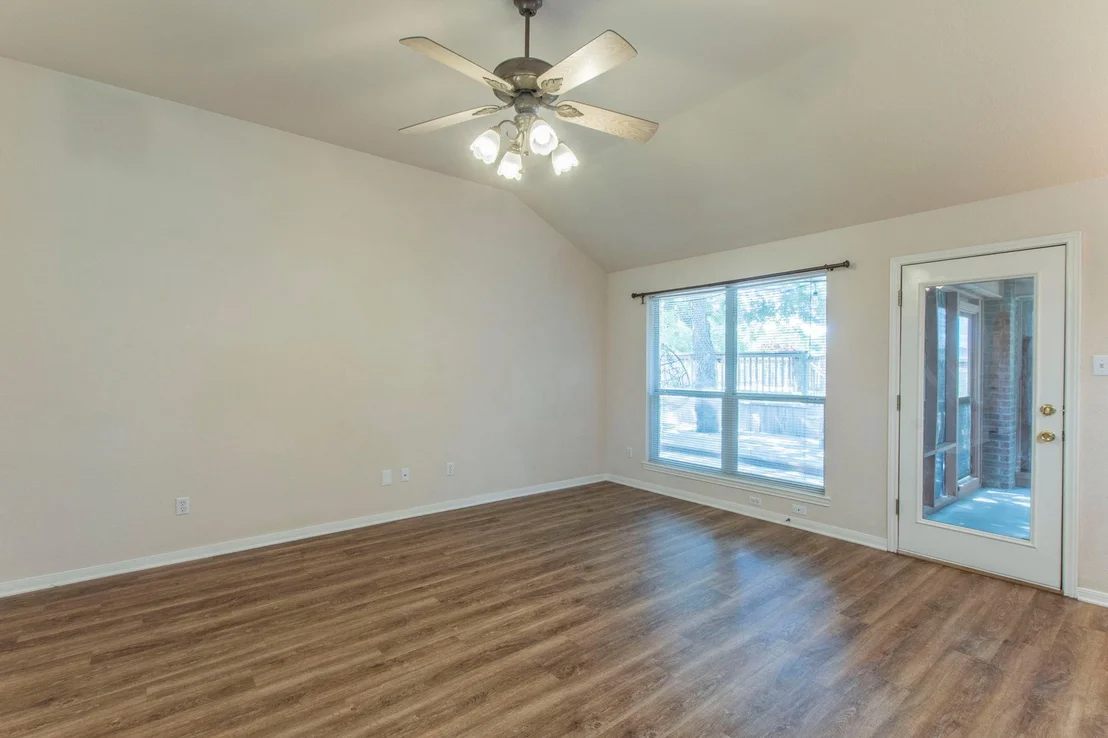 Photo of 104 Jesse James DR