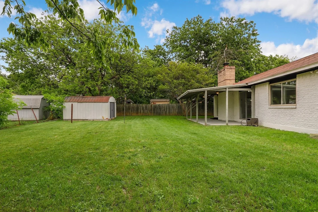 Photo of 1008 Ridgeline DR