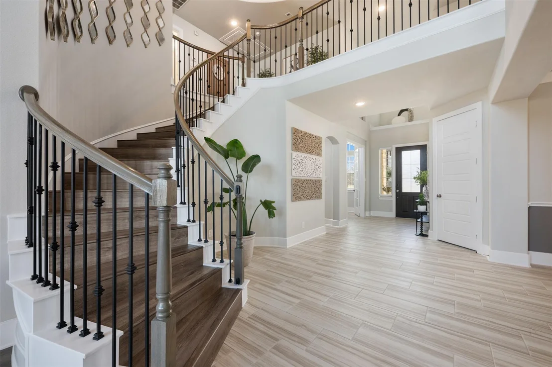 Photo of 2116 Ambling TRL