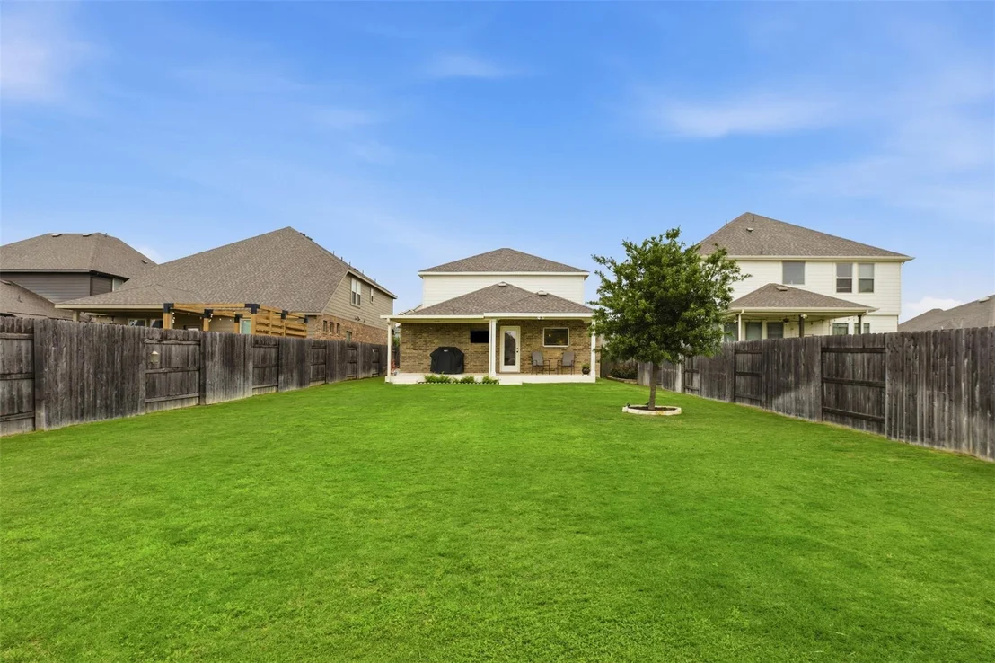 Photo of 607 Windbrook DR
