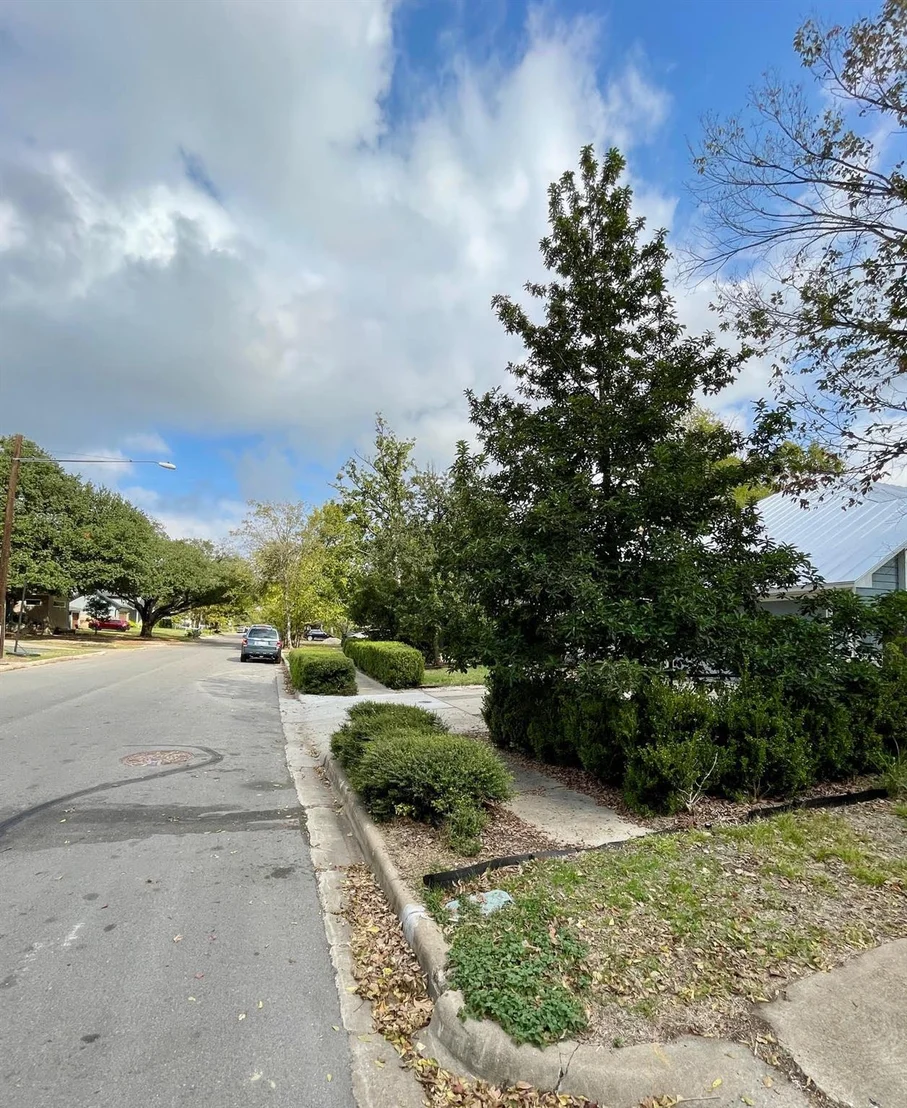 Photo of 4901 W Park DR