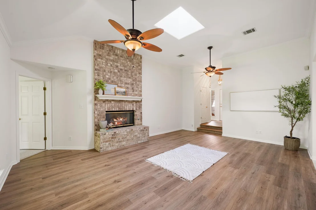 Photo of 1005 Briargate DR