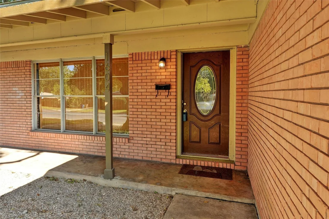 Photo of 1604 Briarcliff BLVD
