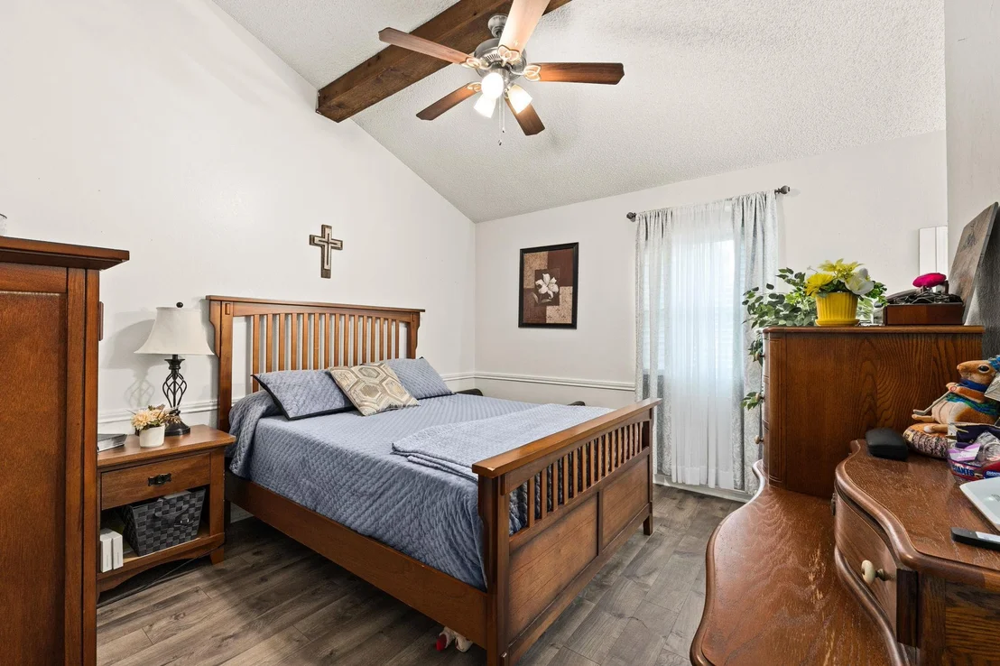 Photo of 908 Marilyn DR