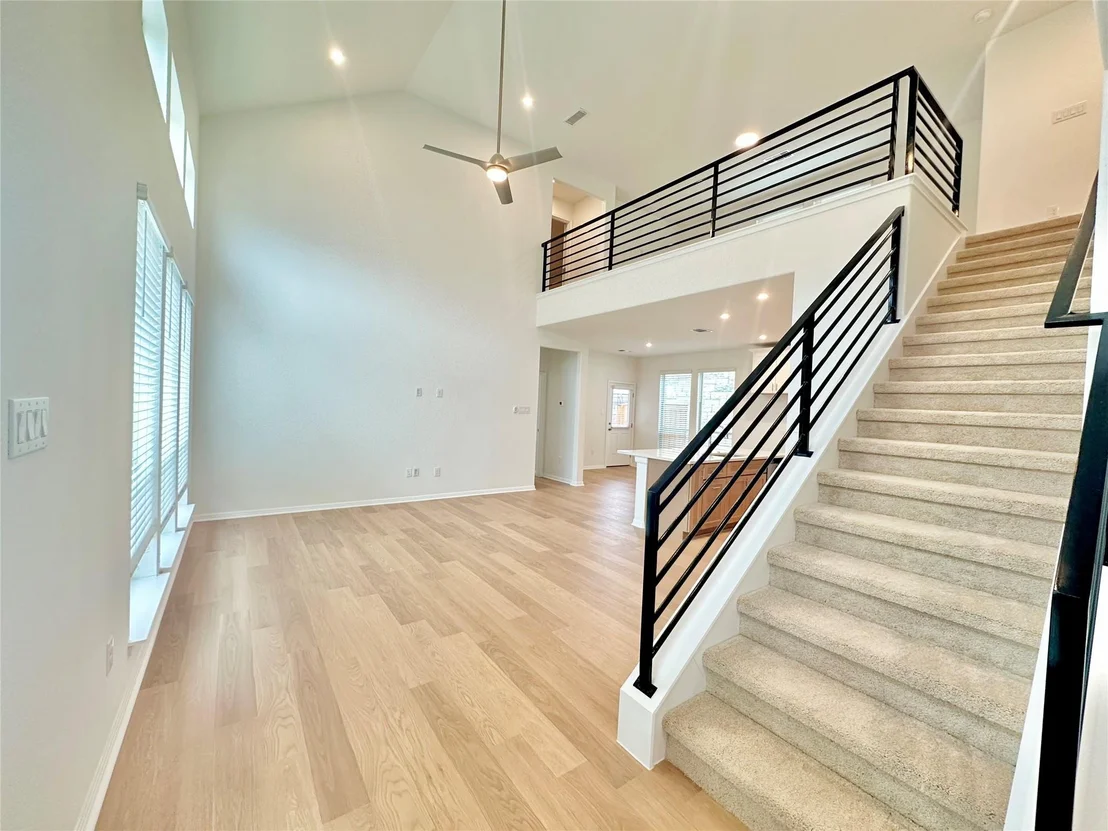 Photo of 172 White Horses DR