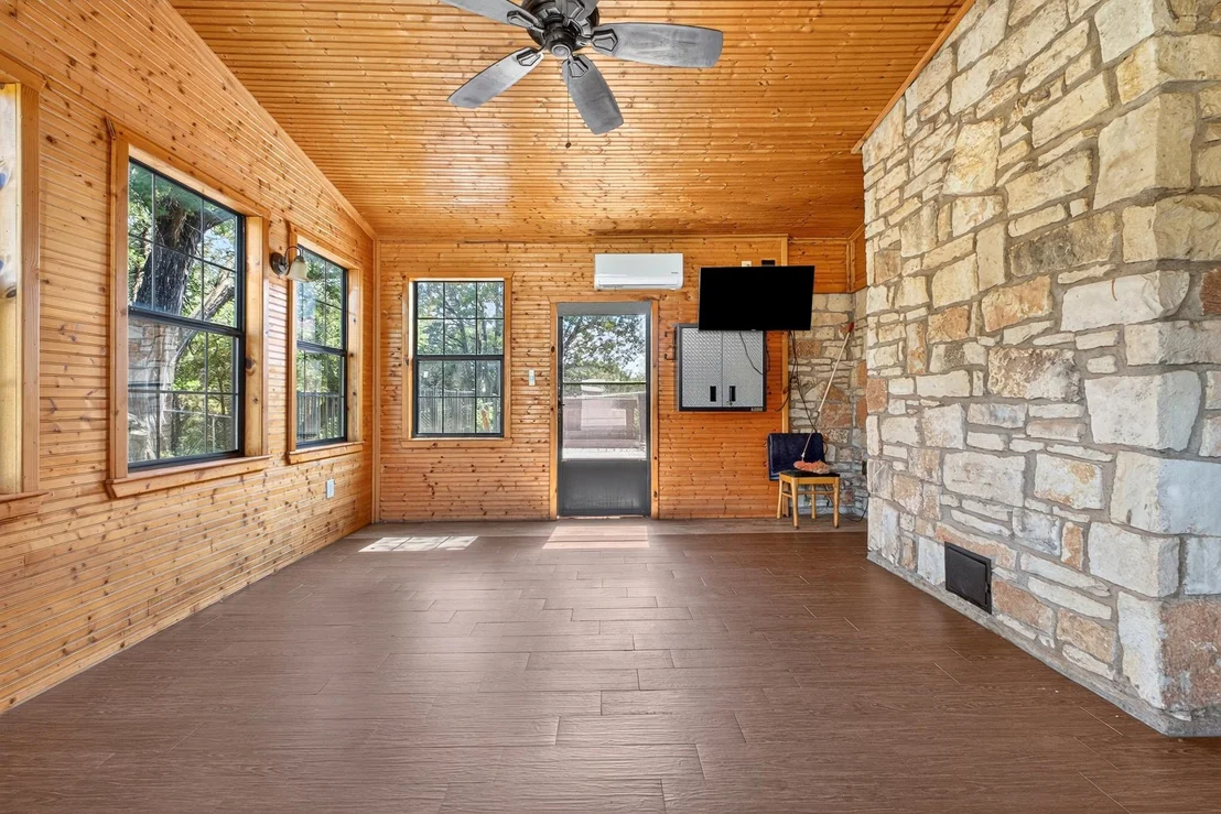 Photo of 381 County Road 4755