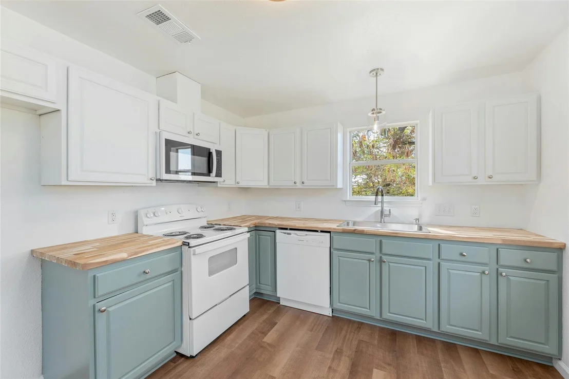 Photo of 155 Forest LN