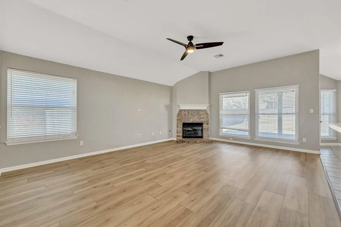 Photo of 214 River Park LN