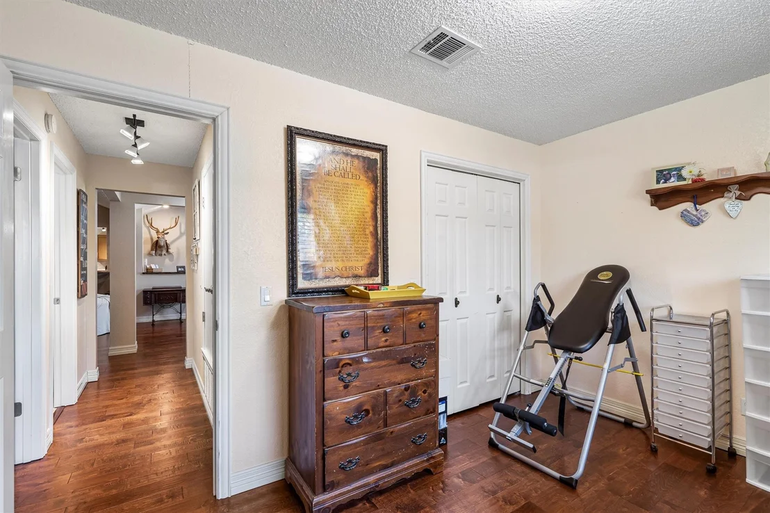 Photo of 2201 Carolyn DR
