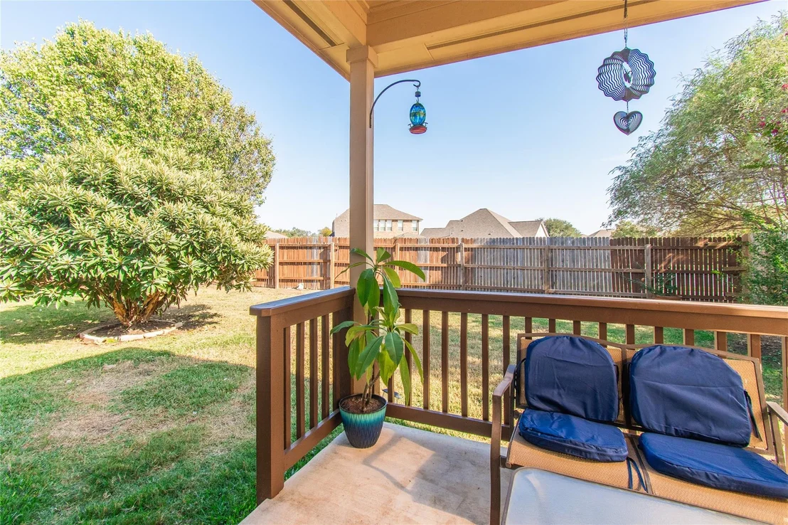 Photo of 947 Madrone DR