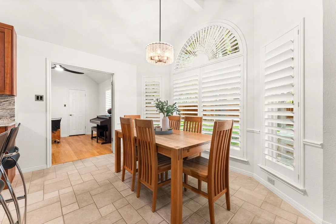 Photo of 10808 Redmond RD