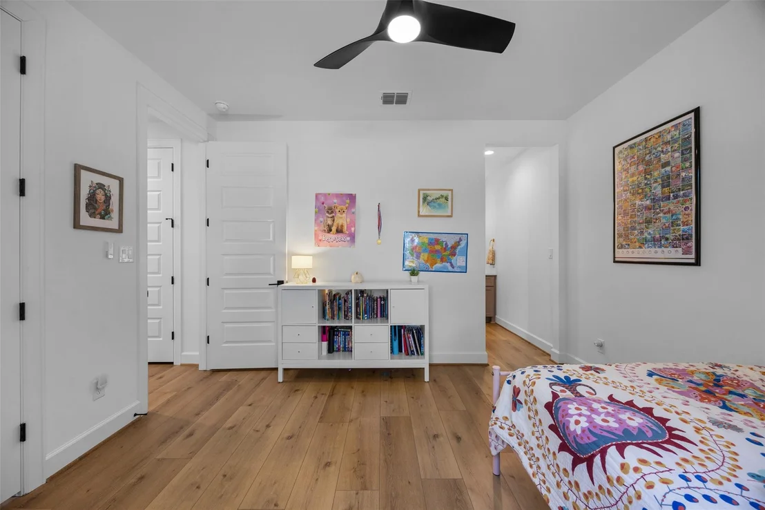 Photo of 114 Winding Oak DR
