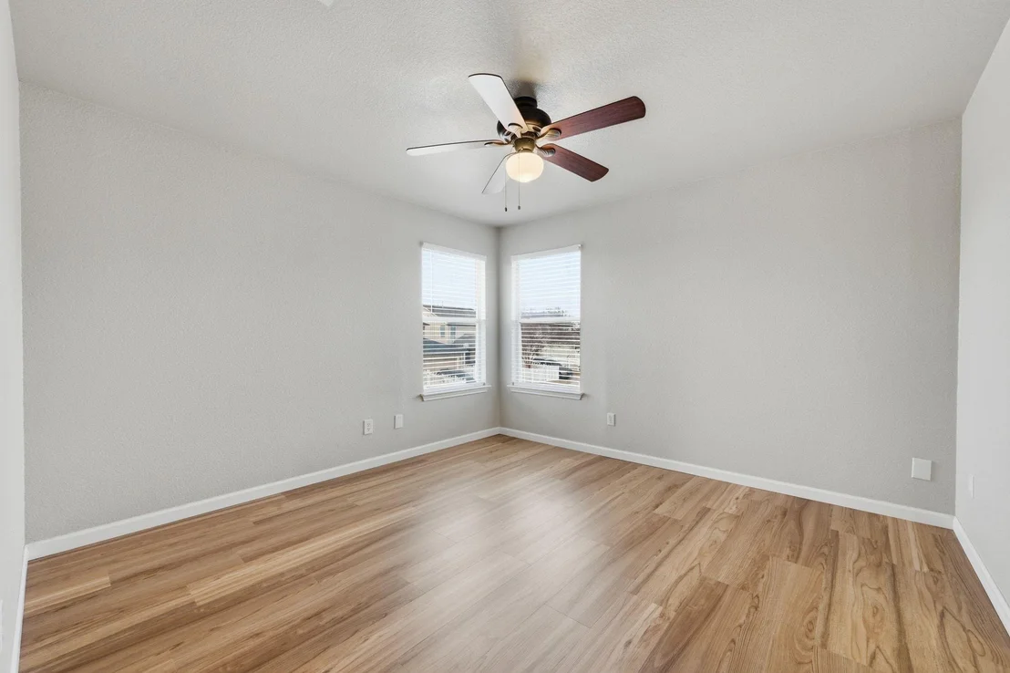 Photo of 1733 Thompson TRL