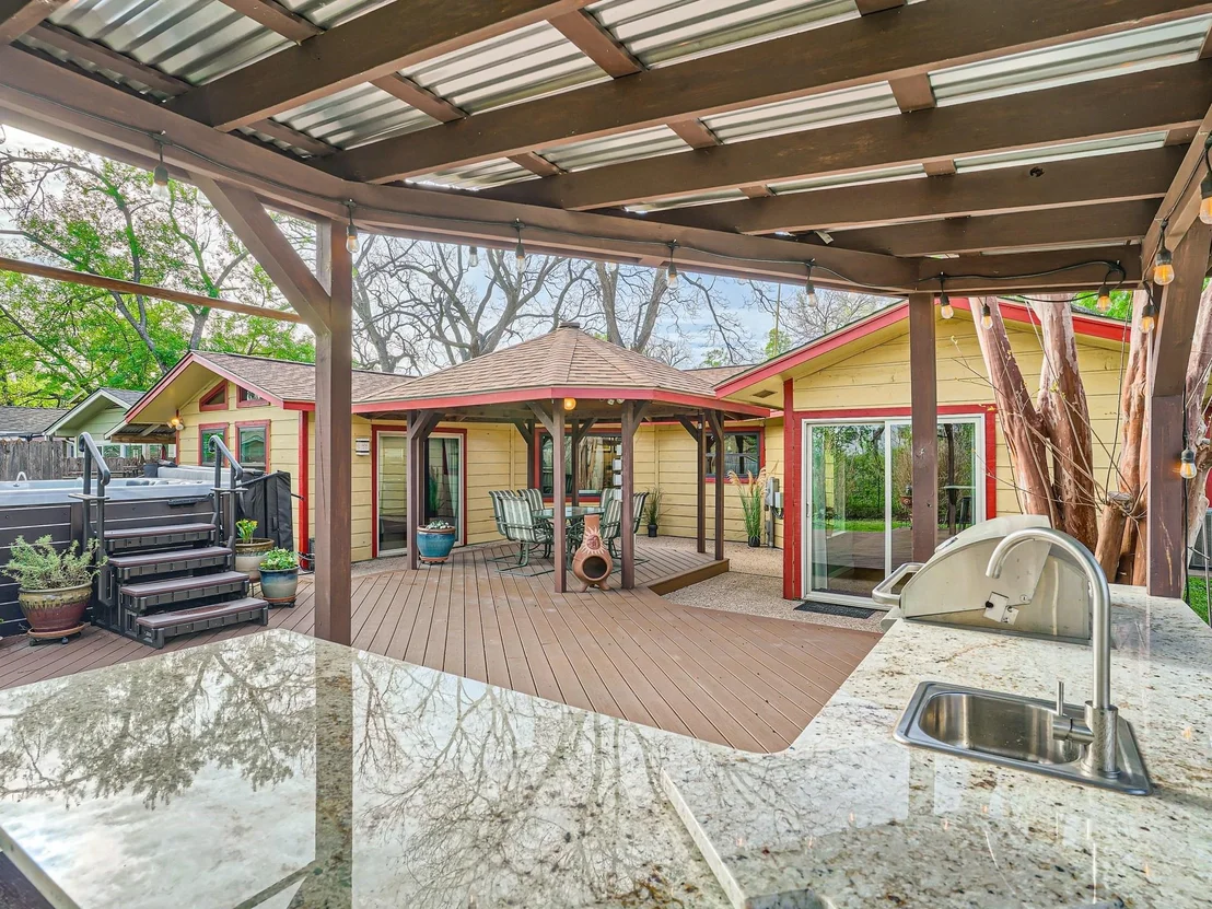 Photo of 822 Hermitage DR