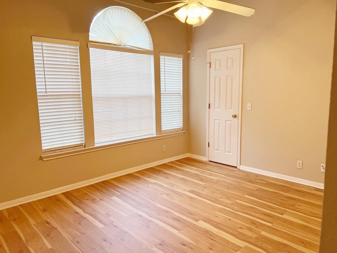 Photo of 1003 Ambrose DR