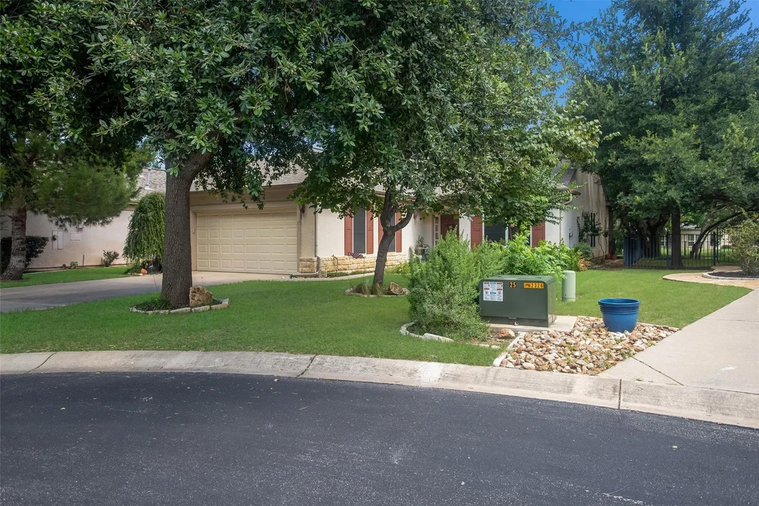 Photo of 103 Everest CT