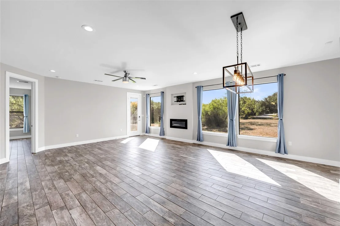 Photo of 3205 Douglas DR