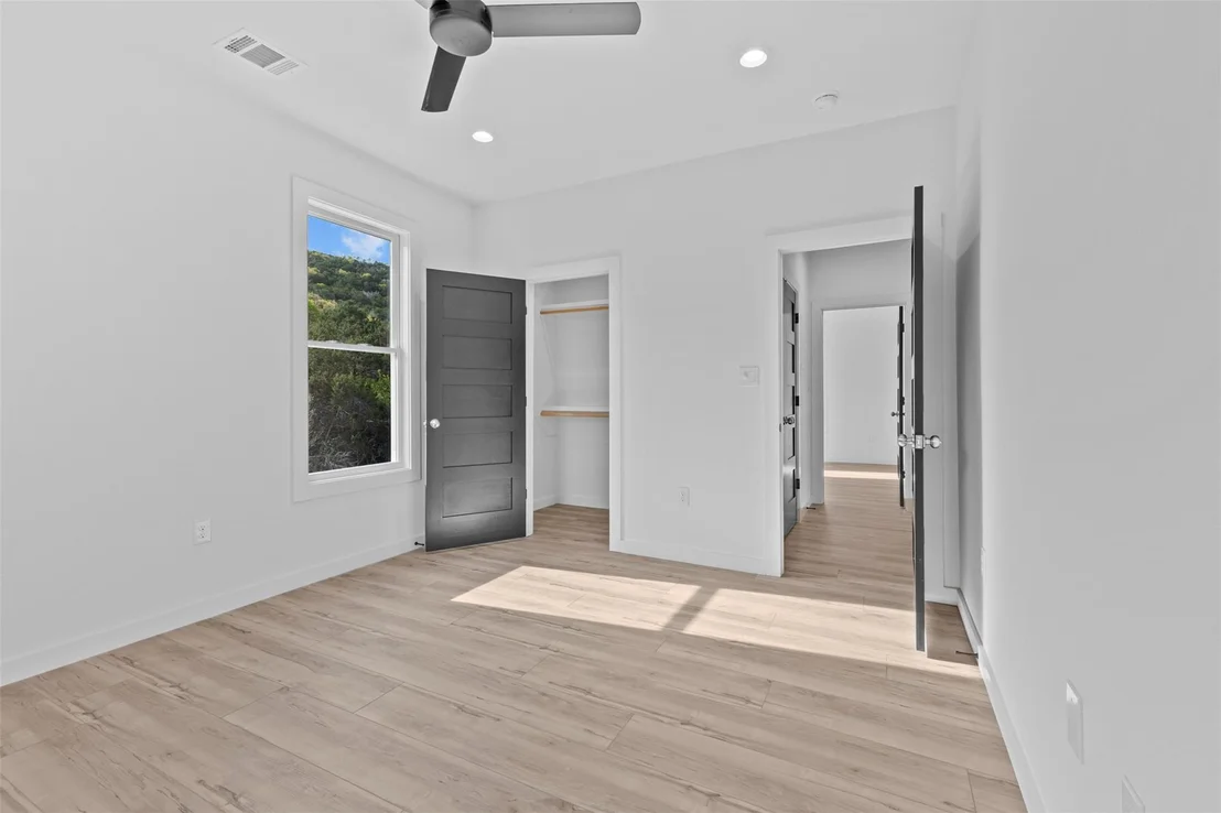 Photo of 11005 Beach RD