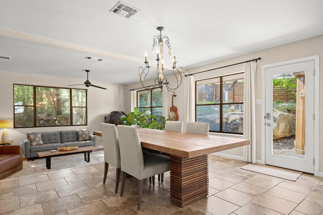 Photo of 6005 Diamond Head DR