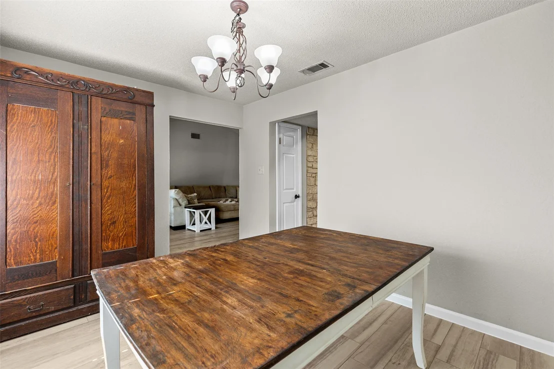 Photo of 404 Innwood DR