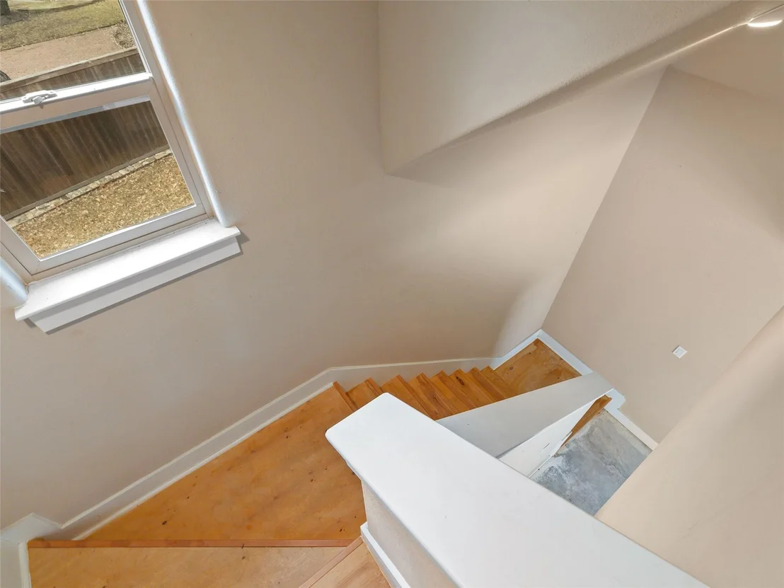 Photo of 104 Gabriels LOOP