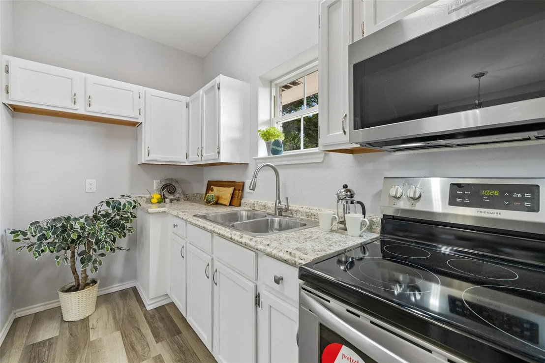 Photo of 400 Bent Wood DR