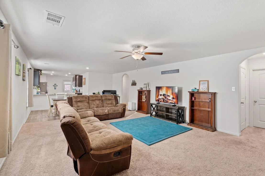 Photo of 337 Crescent Park DR