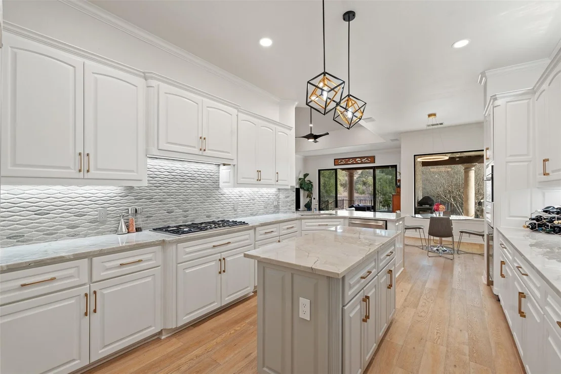 Photo of 3979 River Place BLVD