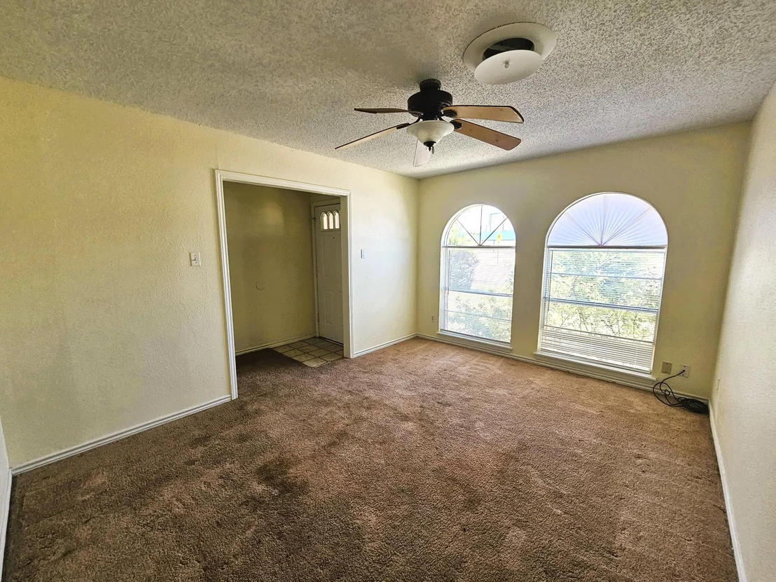 Photo of 305 Williams ST